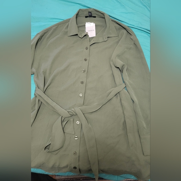 Forever 21 Green Tie Waisted Shirt Dress (Large) - Picture 2 of 4